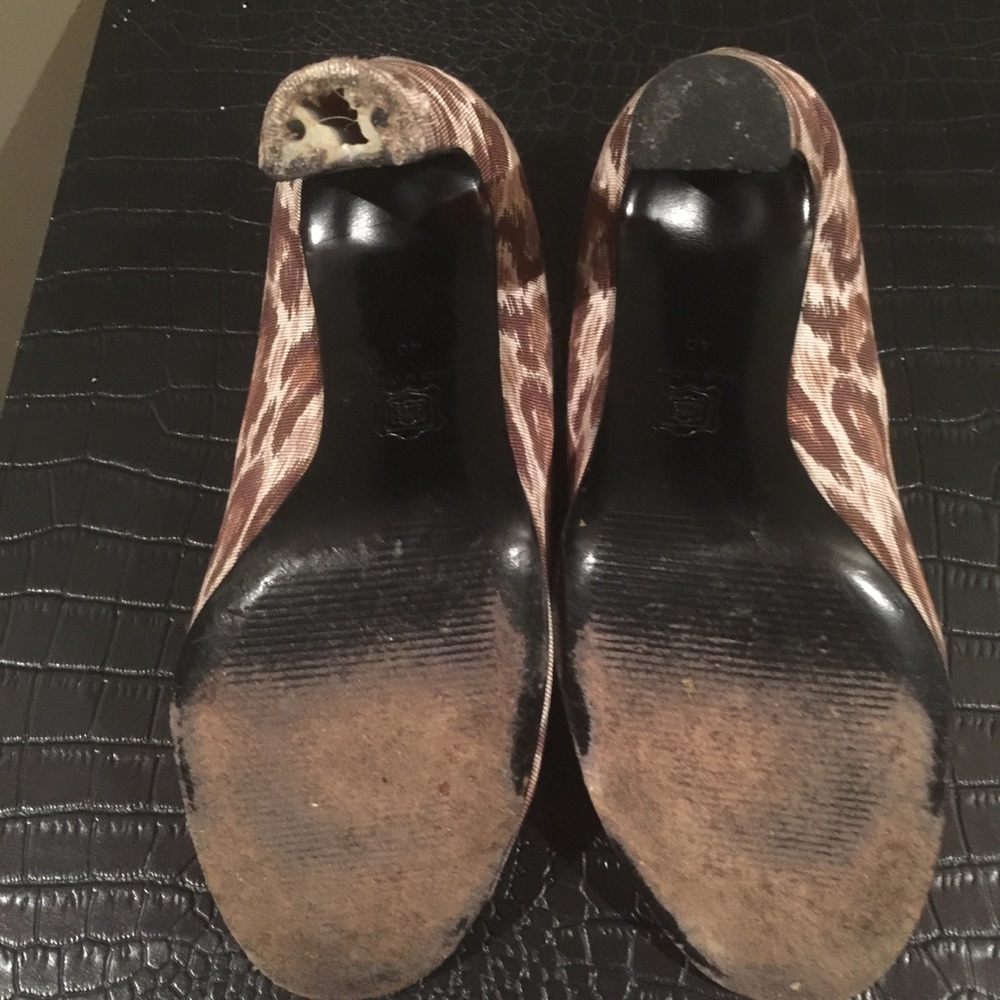 VINTAGE DOLCE & GABBANA animal print HEELS - Picture 8 of 8